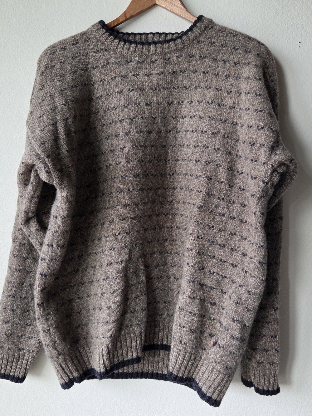Men's Woolrich Black & Brown Crewneck Sweater - Size Large